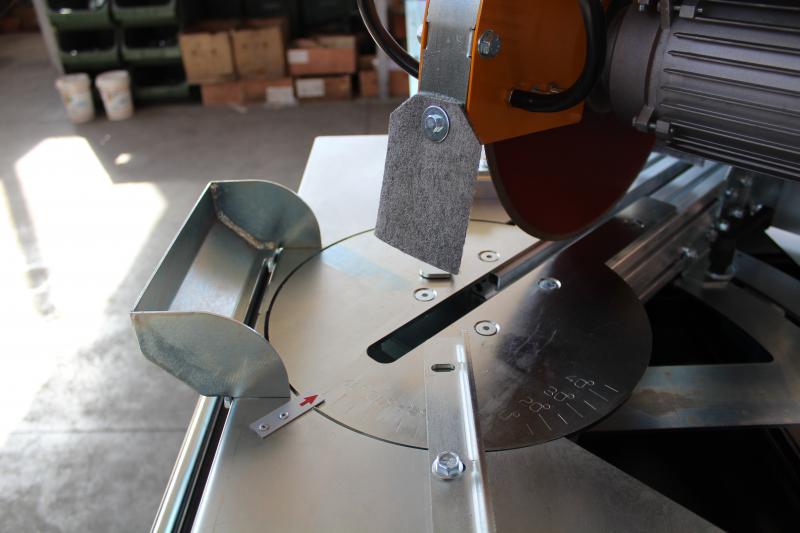 Goniometro per tagli angolari