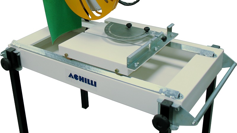 traditional bench saw with