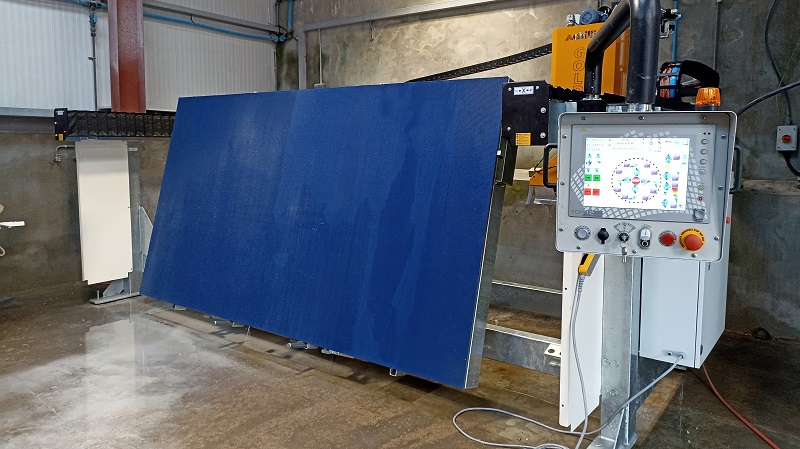 Rubber covering of the worktable