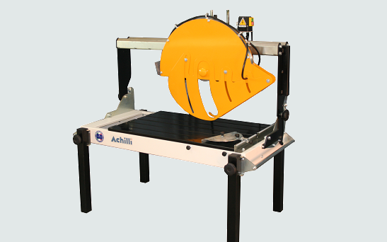 Portable bench saw for blocks and building materials ADR